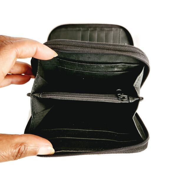 Genuine Leather Women's Pebbled Leather Wallets 2-Piece Lot - Picture 5 of 8